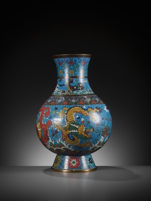 Lot 351 - A CLOISONNÉ ENAMEL ‘DRAGONS’ VASE, HU, MING DYNASTY