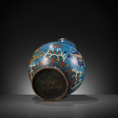Lot 351 - A CLOISONNÉ ENAMEL ‘DRAGONS’ VASE, HU, MING DYNASTY