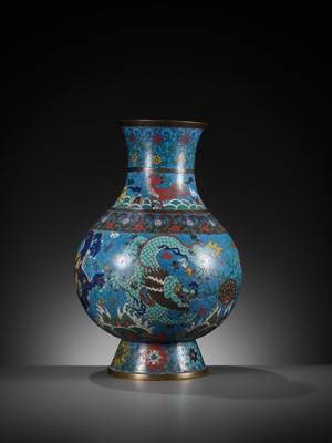 Lot 351 - A CLOISONNÉ ENAMEL ‘DRAGONS’ VASE, HU, MING DYNASTY