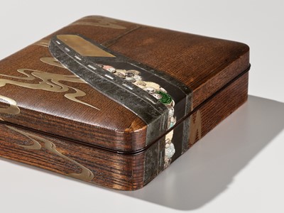 Lot 29 - A SUPERB RITSUO-STYLE LACQUERED WOOD SUZURIBAKO DEPICTING A BOAT WITH A HARVEST OF SEASHELLS