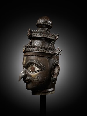 Lot 262 - A RARE SILVER AND COPPER INLAID BRONZE HEAD OF GARUDA, SOUTH INDIA, 18TH CENTURY