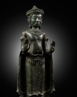 Lot 190 - A KHMER BRONZE FIGURE OF BUDDHA SHAKYAMUNI, LOPBURI STYLE, 13TH CENTURY