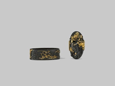 Lot 303 - A RARE SOTEN SCHOOL SOROIMONO (SET OF SWORD FITTINGS) DEPICTING SCENES FROM THE GENPEI WARS