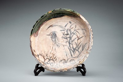 Lot 251 - A LARGE ORIBE STYLE CERAMIC CHARGER