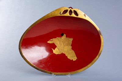 A VERY LARGE LACQUER CLAM BOX AND COVER WITH THE PALACE OF RYUJIN