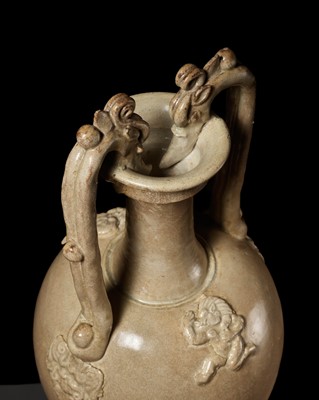 Lot 128 - A RARE AND LARGE STRAW-GLAZED DOUBLE-DRAGON-HANDLED AMPHORA VASE, TANG DYNASTY