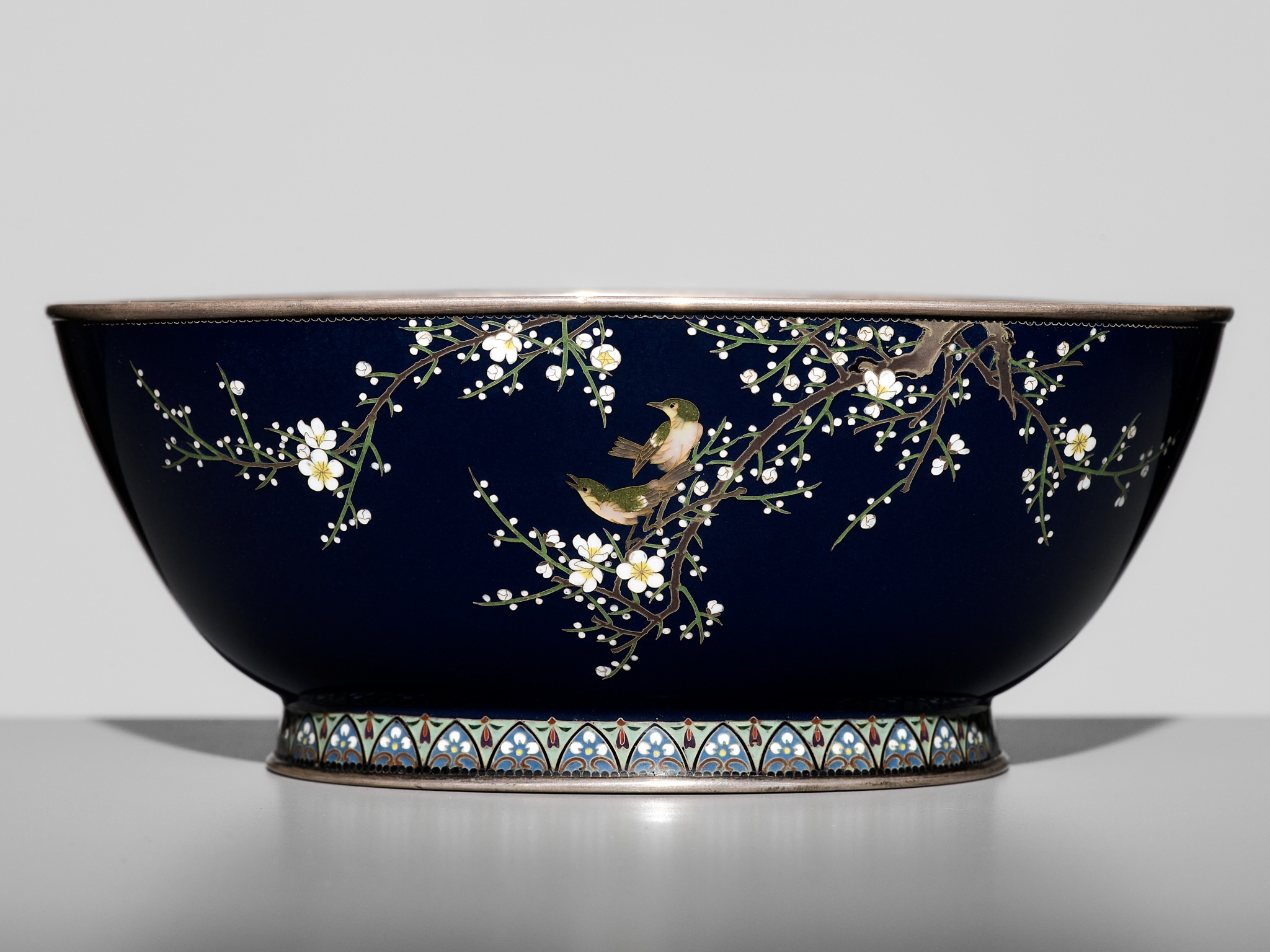 Lot 226 - INABA NANAHO: A FINE MIDNIGHT BLUE CLOISONNÉ