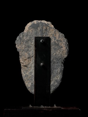 Lot 221 - A LARGE GRAY SCHIST HEAD OF BUDDHA SHAKYAMUNI, ANCIENT REGION OF GANDHARA, 2ND-3RD CENTURY