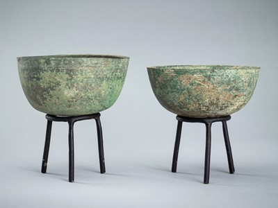 Lot 1391 - A PAIR OF BRONZE BOWLS, ANGKOR PERIOD, 10TH-12TH CENTURY