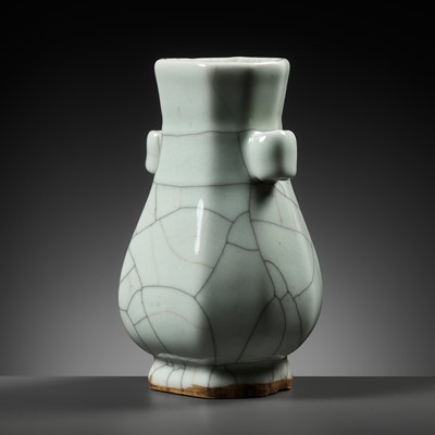 Lot 534 - A GUAN-TYPE OCTAGONAL VASE, HU