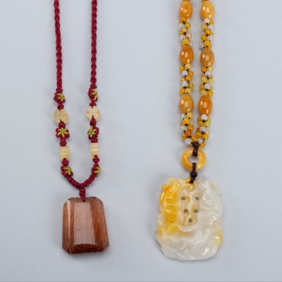 A GROUP OF TWO HARDSTONE NECKLACES