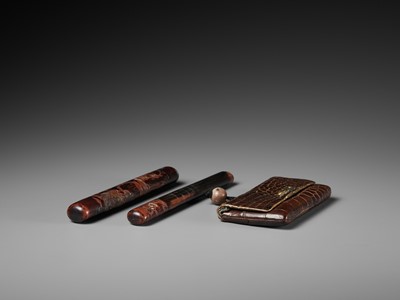 Lot 352 - A LACQUER KISERUZUTSU, WITH EN SUITE LEATHER POUCH AND MARBLE OJIME