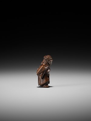 Lot 369 - A FINE ITTOBORI WOOD NETSUKE OF SHOKI, CARVED FOR THE TANGO-NO-SEKKU FESTIVAL