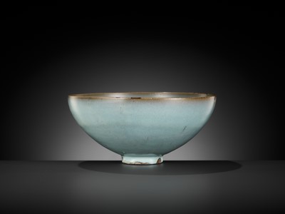A LARGE SKY-BLUE GLAZED JUN BOWL, NORTHERN SONG OR JIN DYNASTY