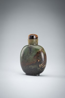 A SPINACH GREEN JADE SNUFF BOTTLE, 19TH CENTURY