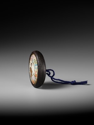 Lot 380 - A SATSUMA EARTHENWARE AND TAGAYASAN KAGAMIBUTA NETSUKE WITH A BIJIN