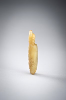 Lot 811 - A PALE-YELLOW JADE ‘BEETLE’ PENDANT, POSSIBLY SHANG DYNASTY