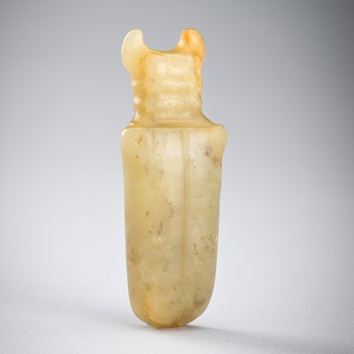 Lot 811 - A PALE-YELLOW JADE ‘BEETLE’ PENDANT, POSSIBLY SHANG DYNASTY