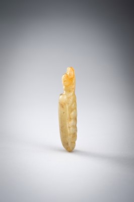 Lot 811 - A PALE-YELLOW JADE ‘BEETLE’ PENDANT, POSSIBLY SHANG DYNASTY