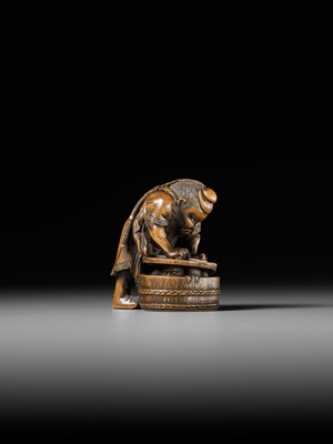 Lot 488 - HOKYUDO ITSUMIN: A FINE NETSUKE-OKIMONO OF SHOKI AND ONI