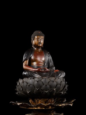 Lot 12 - A LACQUERED WOOD FIGURE OF AMIDA NYORAI, EDO PERIOD
