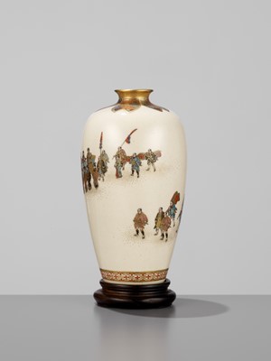 Lot 100 - YABU MEIZAN: A SUPERB SATSUMA CERAMIC VASE WITH A ROYAL PROCESSION