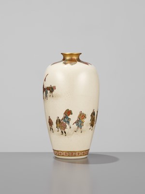 Lot 100 - YABU MEIZAN: A SUPERB SATSUMA CERAMIC VASE WITH A ROYAL PROCESSION