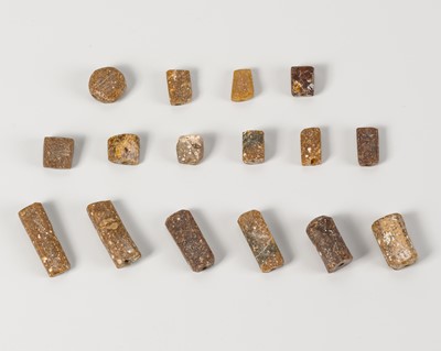 A LOT WITH 16 CAMBODIAN GLASS BEADS, c. 10TH – 12TH CENTURY