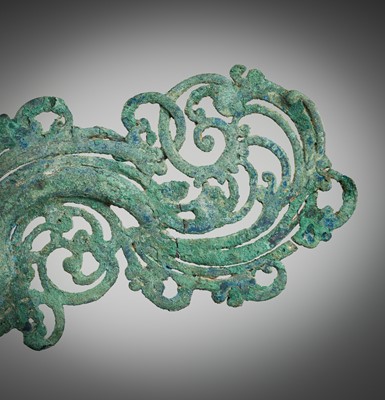 Lot 210 - A BRONZE FINIAL OF A MYTHICAL BIRD, CENTRAL JAVANESE PERIOD, 9TH-10TH CENTURY