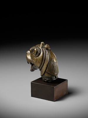 Lot 267 - A RARE PARCEL-SILVERED BRONZE ‘YALI’ HILT, SOUTH INDIA, 17TH-18TH CENTURY