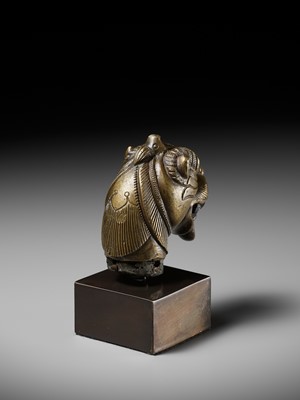 Lot 267 - A RARE PARCEL-SILVERED BRONZE ‘YALI’ HILT, SOUTH INDIA, 17TH-18TH CENTURY