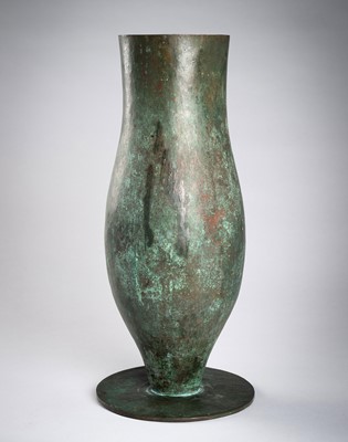 AN ARCHAISTIC BRONZE VASE, QING DYNASTY
