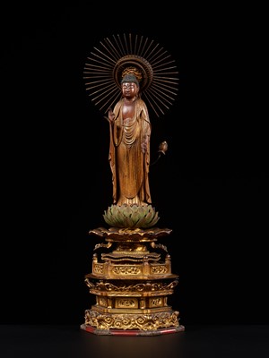 Lot 14 - A FINE GILT-LACQUERED WOOD FIGURE OF AMIDA NYORAI, EDO TO MEIJI PERIOD