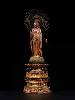 Lot 14 - A FINE GILT-LACQUERED WOOD FIGURE OF AMIDA NYORAI, EDO TO MEIJI PERIOD