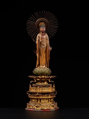 Lot 14 - A FINE GILT-LACQUERED WOOD FIGURE OF AMIDA NYORAI, EDO TO MEIJI PERIOD