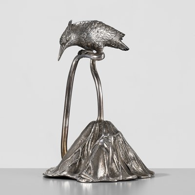 Lot 85 - A SILVERED METAL OKIMONO OF A KINGFISHER ON A LOTUS LEAF, ATTRIBUTED TO OSHIMA JOUN, 1858-1940