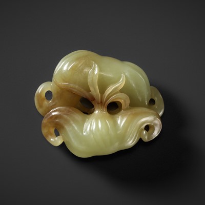 Lot 448 - A YELLOW JADE ‘WATER CALTROPS’ PENDANT, 18TH CENTURY