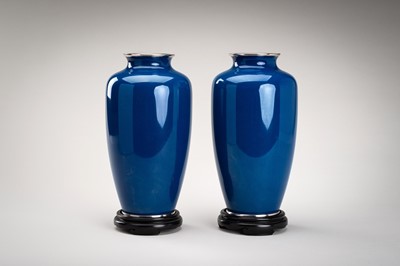 Lot 220 - A PAIR OF ANDO STYLE BLUE CLOISONNÉ VASES