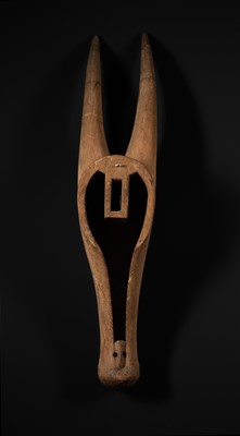 Lot 271 - A CARVED WOOD HEAD OF A BULL, KERALA, 18TH-19TH CENTURY