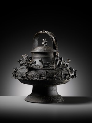 Lot 211 - A MASSIVE BRONZE ‘DRAGON’ KETTLE, CEREK, BORNEO, 19TH CENTURY