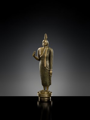 Lot 214 - A BRONZE FIGURE OF BUDDHA, KANDYAN PERIOD