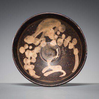 Lot 541 - A JIZHOU PAINTED ‘PRUNUS’ TEA BOWL, SONG DYNASTY