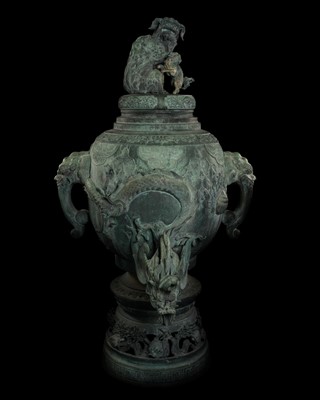 Lot 1 - A VERY LARGE AND MASSIVE BRONZE TEMPLE WATER FOUNTAIN WITH DRAGON SPOUT