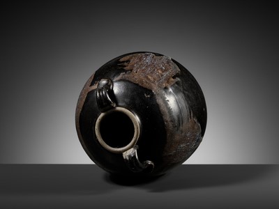 Lot 211 - A PHOSPHATIC-SPLASHED BLACK-GLAZED JAR, TANG DYNASTY