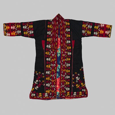 AN EMBROIDERED TURKMEN CHYRPY (ROBE)