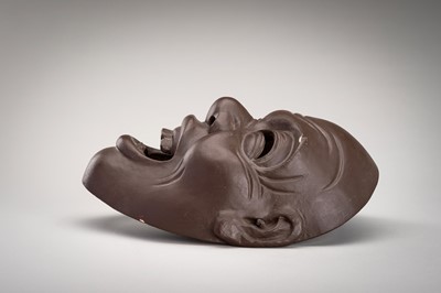 Lot 1 - AN EXPRESSIVE WOOD MASK OF A LAUGHING MAN, MEIJI
