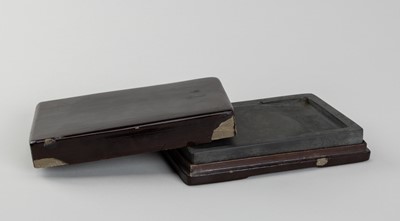 AN INKSTONE AND FITTED WOOD BOX, LATE QING DYNASTY