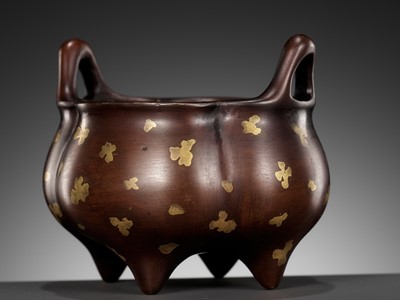 Lot 87 - A GOLD-SPLASHED BRONZE LOBED CENSER, QING DYNASTY