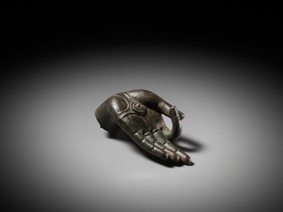 Lot 314 - A LIFE-SIZE BRONZE HAND, MING DYNASTY