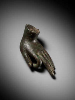 Lot 314 - A LIFE-SIZE BRONZE HAND, MING DYNASTY